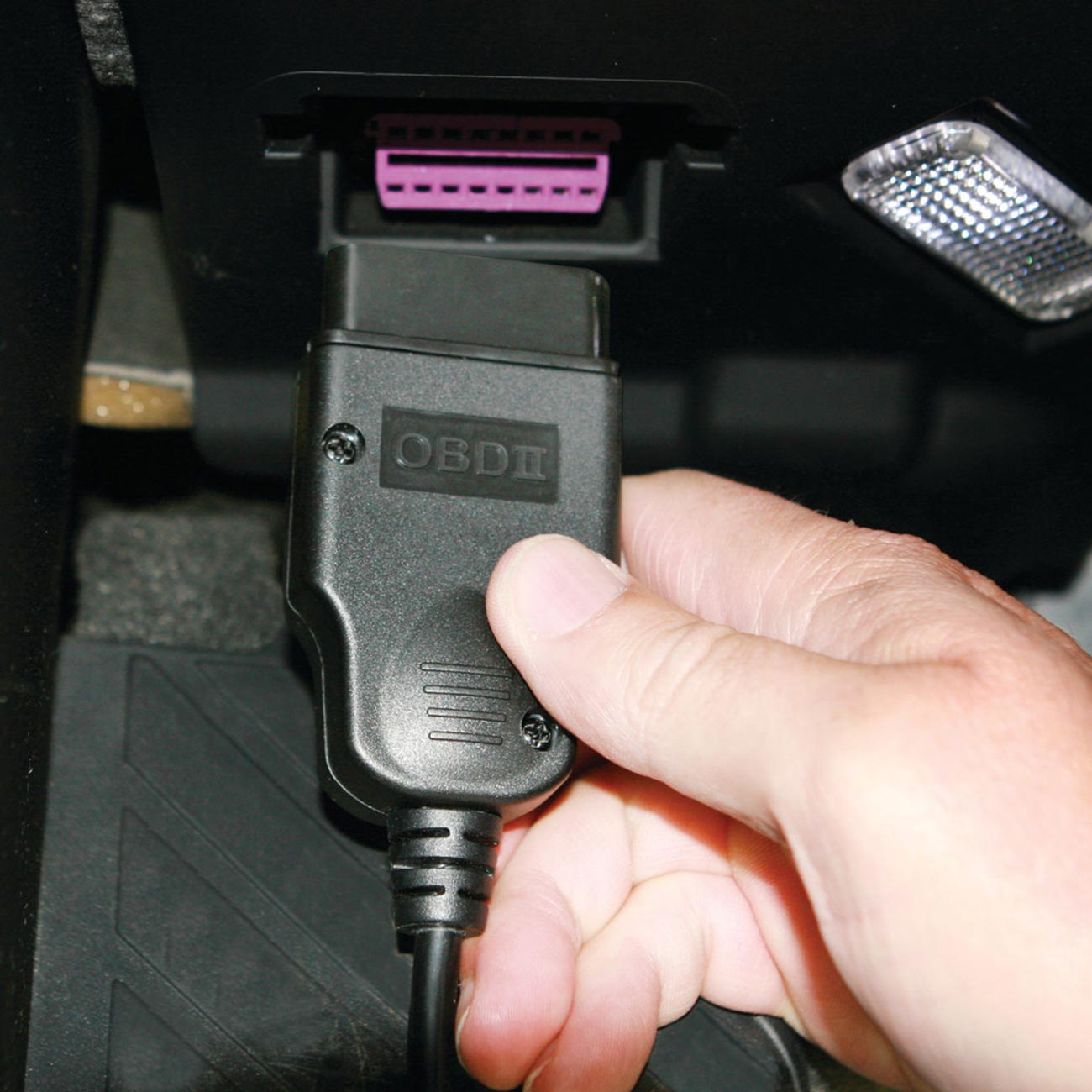 Performance Tool W2977 CAN OBD II Scanner Tool for Check Engine Light & Diagnostics, Direct Scan and Read Out