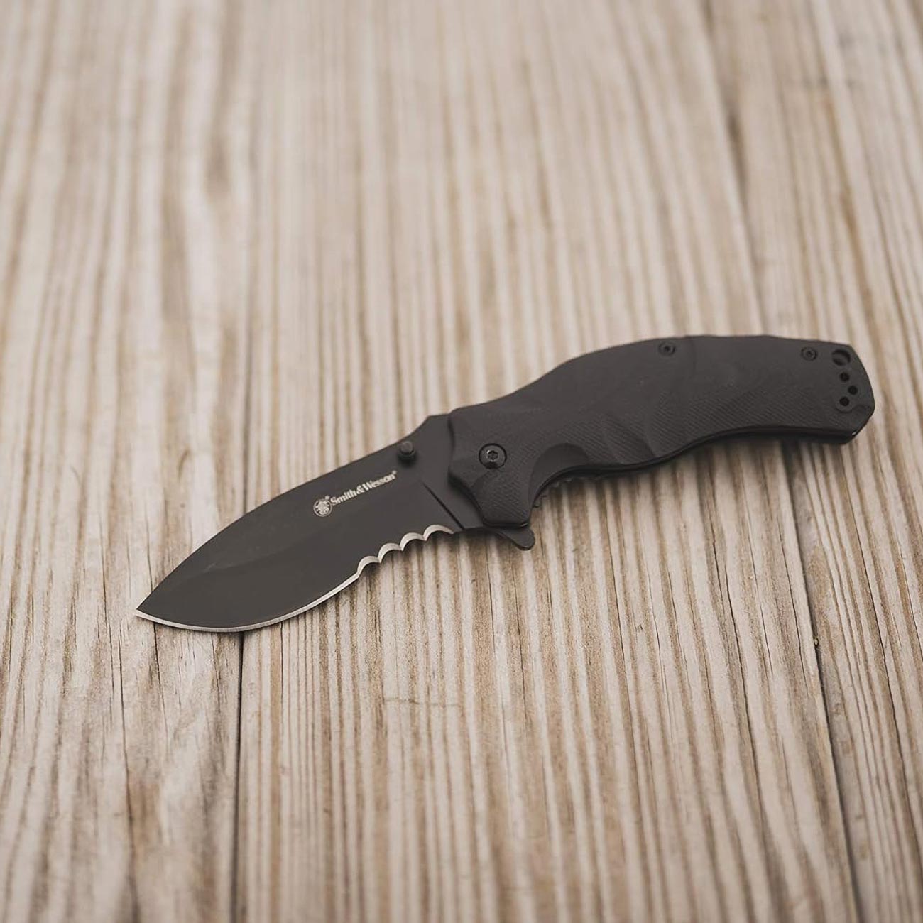 Smith & Wesson Black Ops 3.5" Recurve Folding Knife 1136220 – Black Stainless Steel, Liner Lock EDC